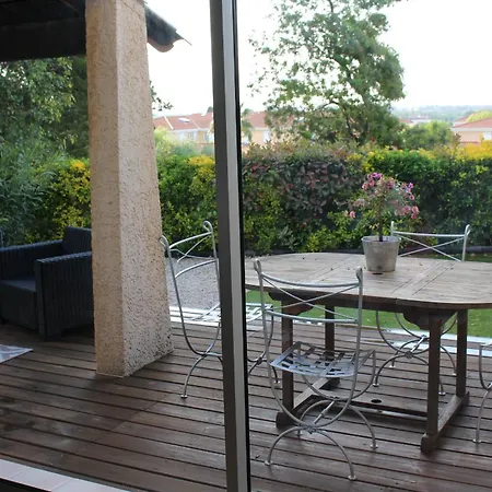 Petite Dans Copropriete Avec Piscine Et Vue Mer. 히에레